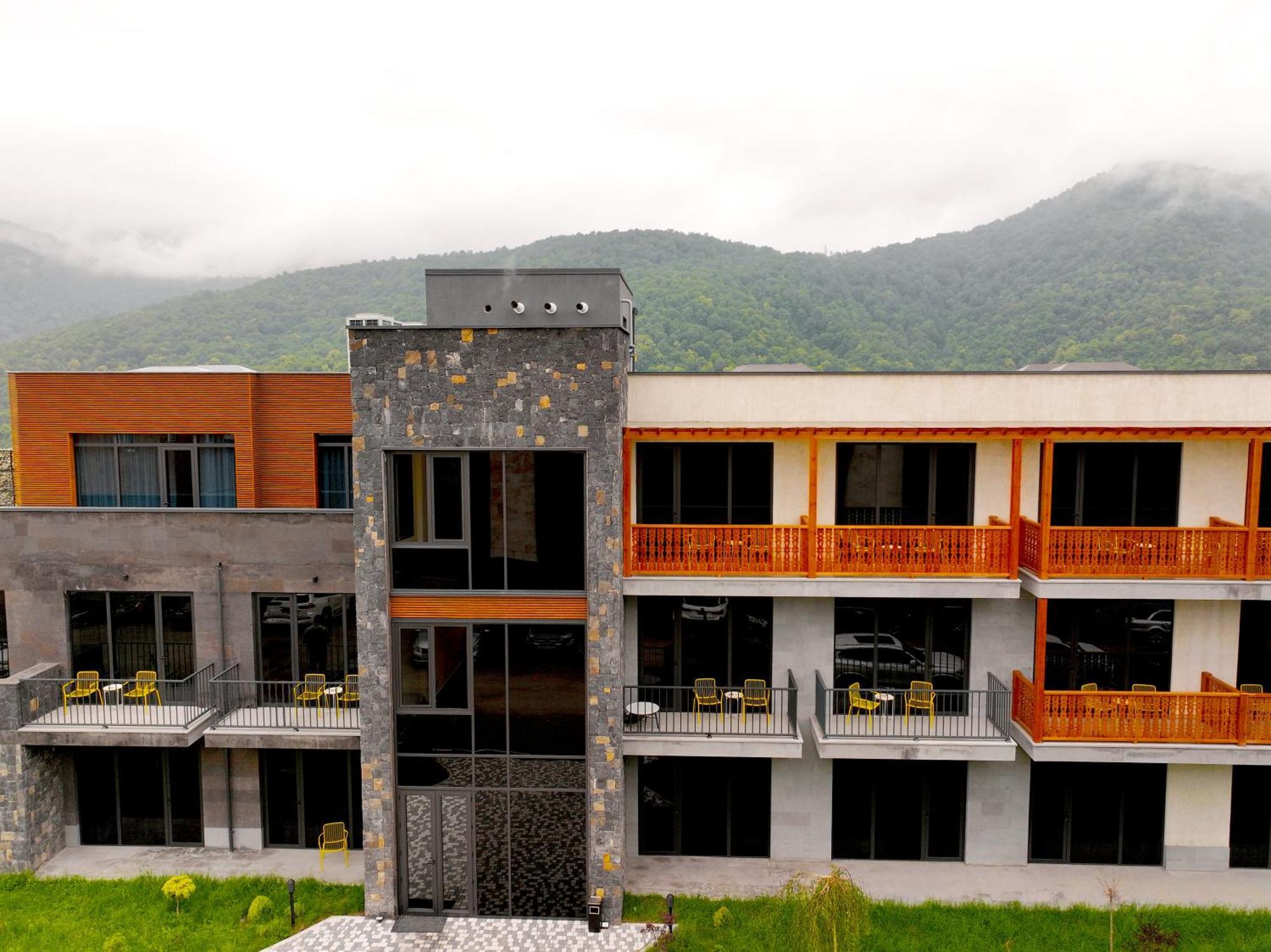 Dili Town Resort And Spa Dilijan Exteriör bild